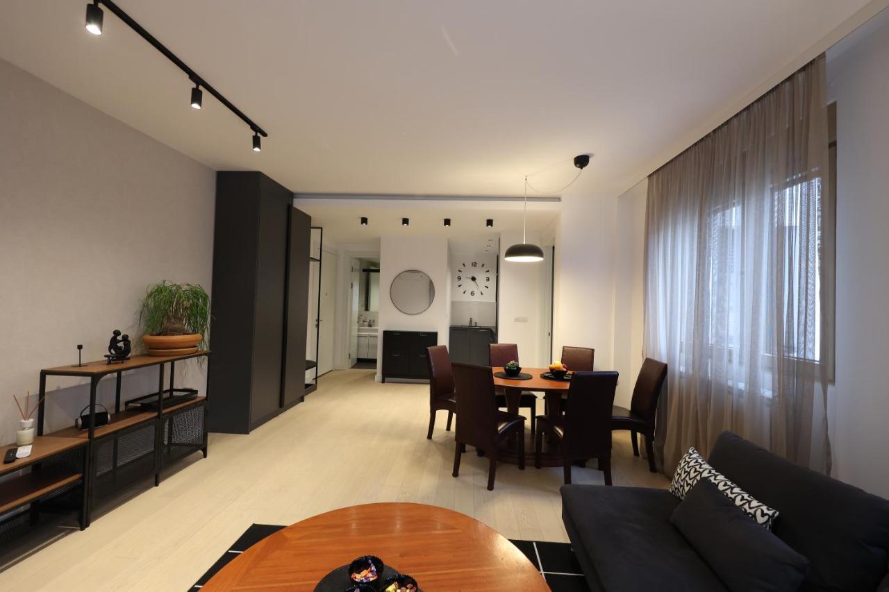 Modern Apartment In The Heart Of Bělehrad Exteriér fotografie